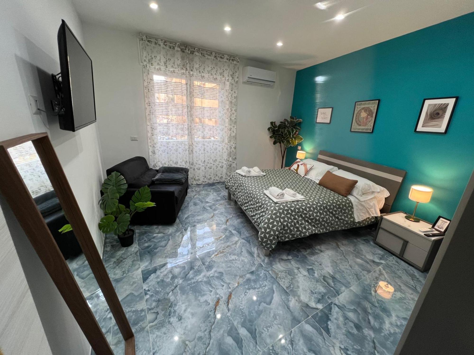Deluxe Apartment with Terrace (Con Cucina- with kitchen )